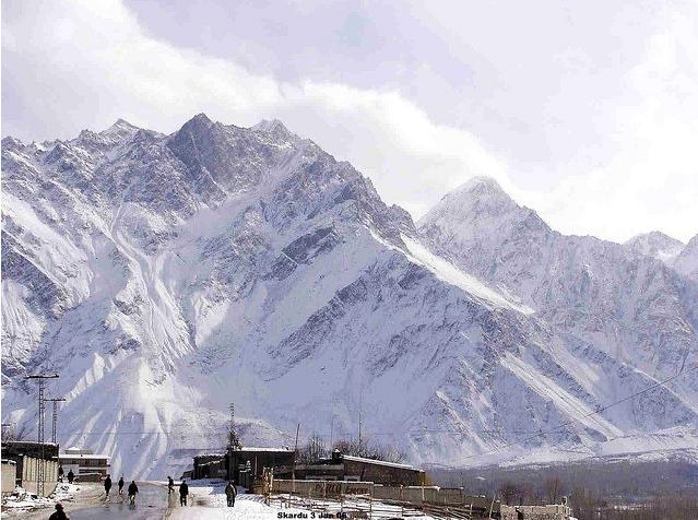 skardu-a-attractive-view-of-snow