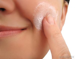 applying-cream-to-face