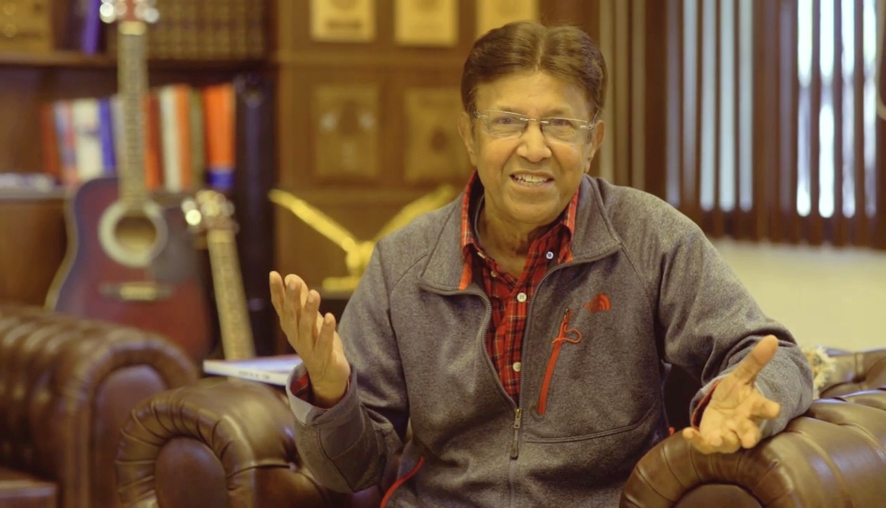 Legendary singer Alamgir just had a successful kidney transplant